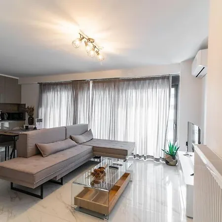 μεζονέτα με θέα στο πάρκο σταύρος νιάρχος One Apartment Athens